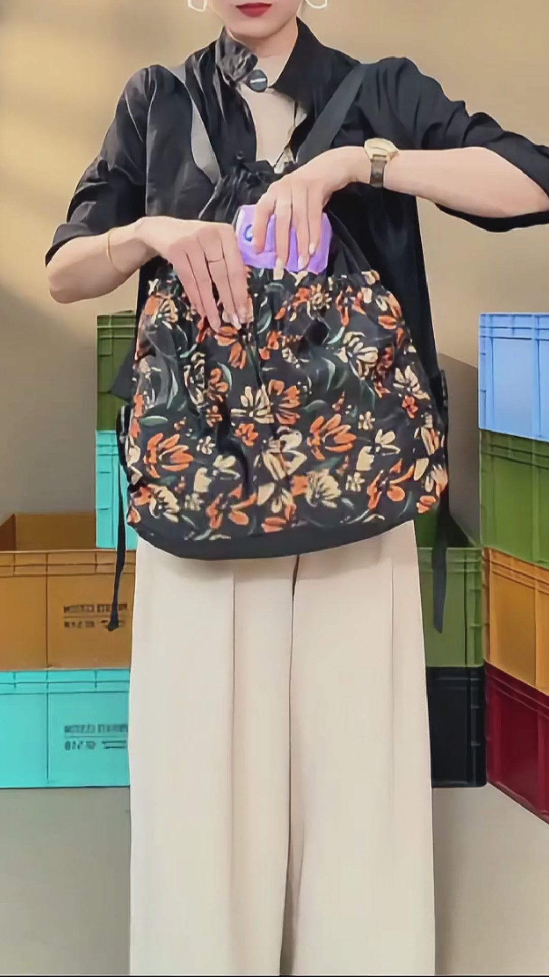 LightCarry 2-in-1 Reversible Foldable Backpack (Floral Print)